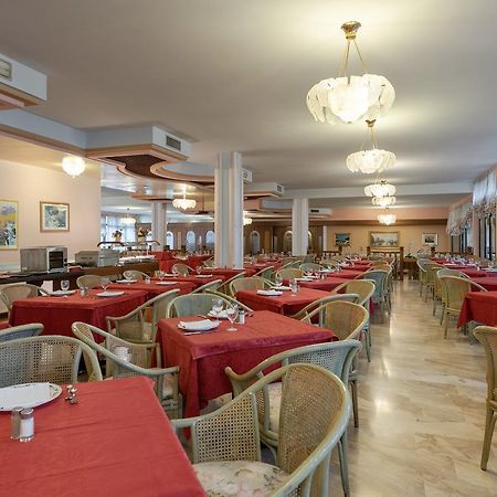 Park Hotel Oasi Garda  Exterior photo