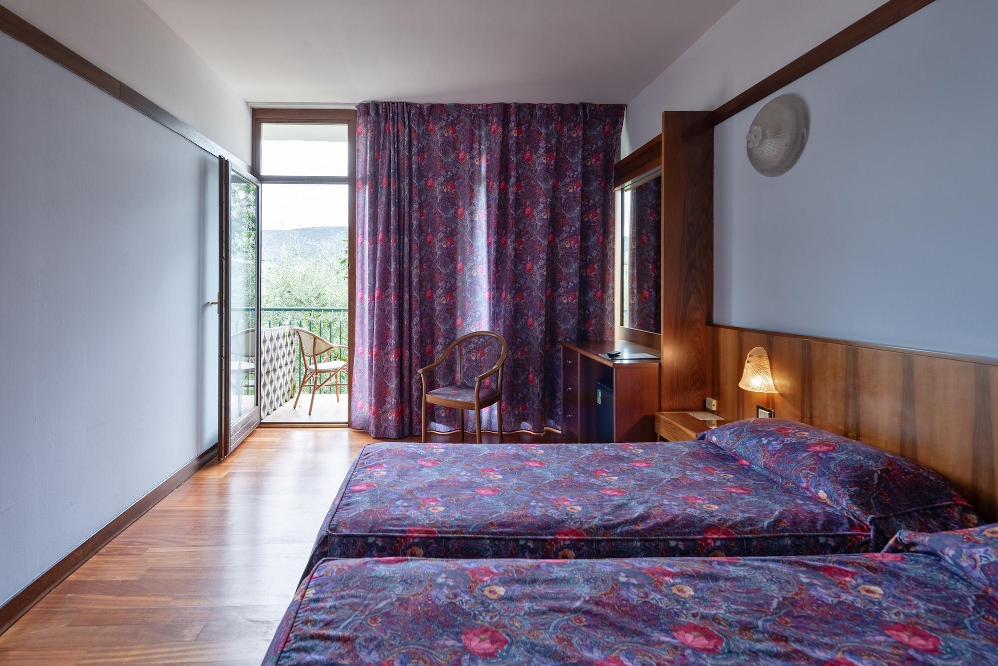 Park Hotel Oasi Garda  Exterior photo