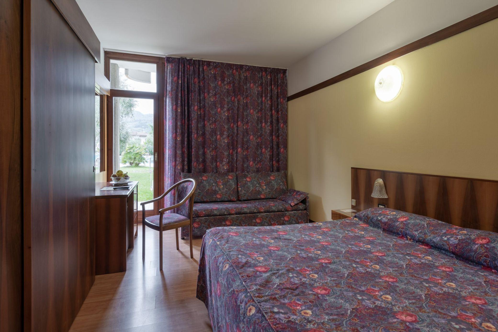 Park Hotel Oasi Garda  Exterior photo