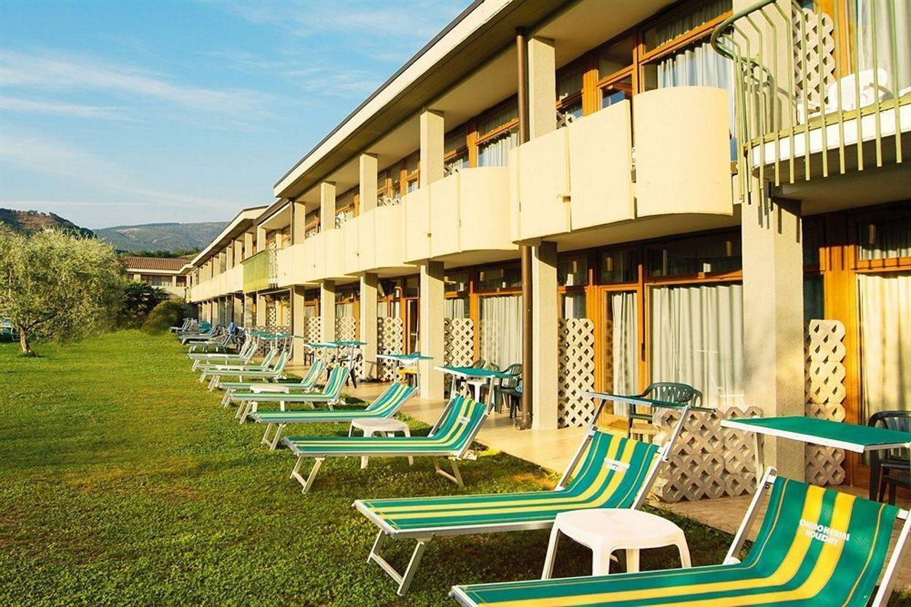 Park Hotel Oasi Garda  Exterior photo