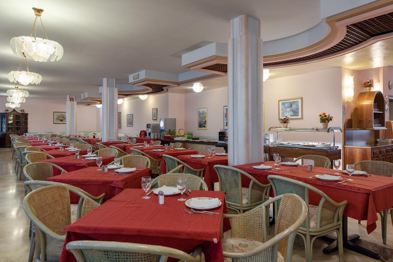 Park Hotel Oasi Garda  Exterior photo