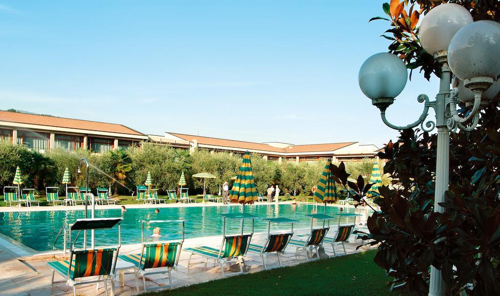 Park Hotel Oasi Garda  Exterior photo
